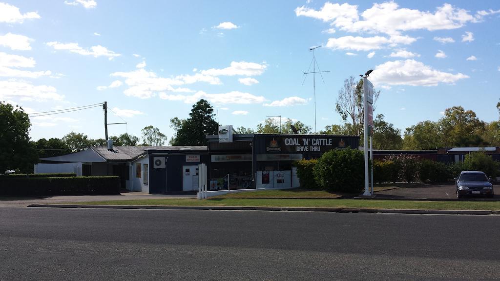 Coal N Cattle Hotel Motel Moura Exterior foto